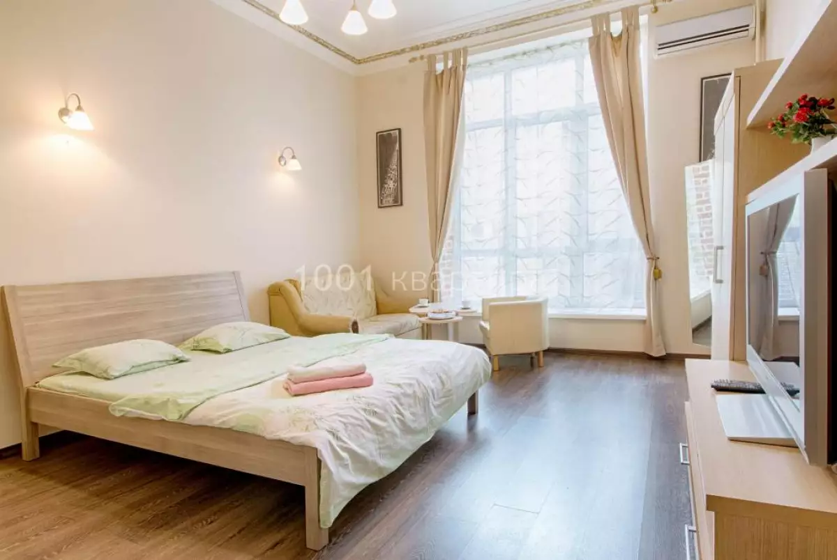 Вариант #113918 для аренды посуточно в Москве Большой Гнездниковский переулок д.10 на 4 гостей - фото 1